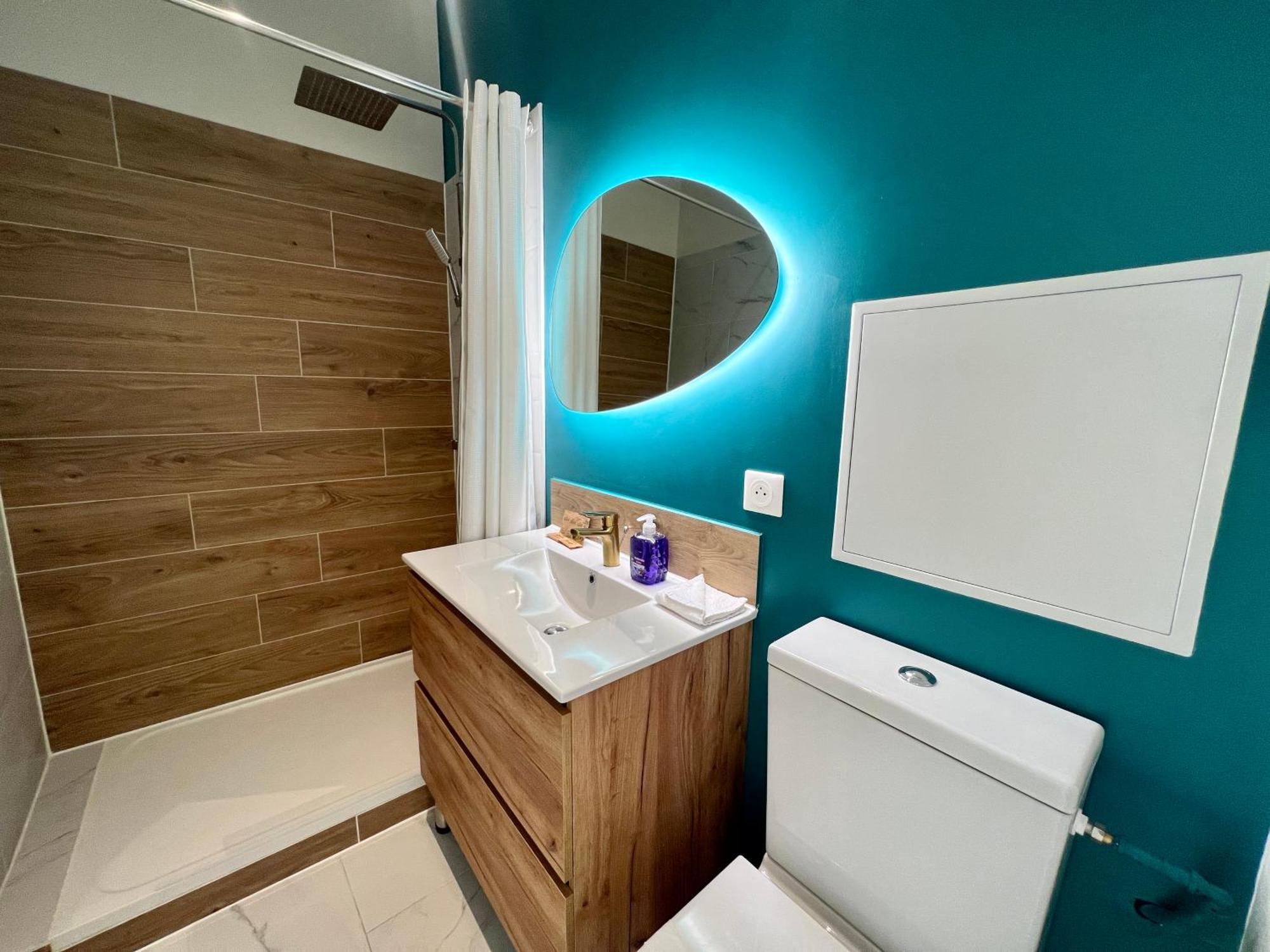 Guest House Close To Disney! Монтеврен Экстерьер фото