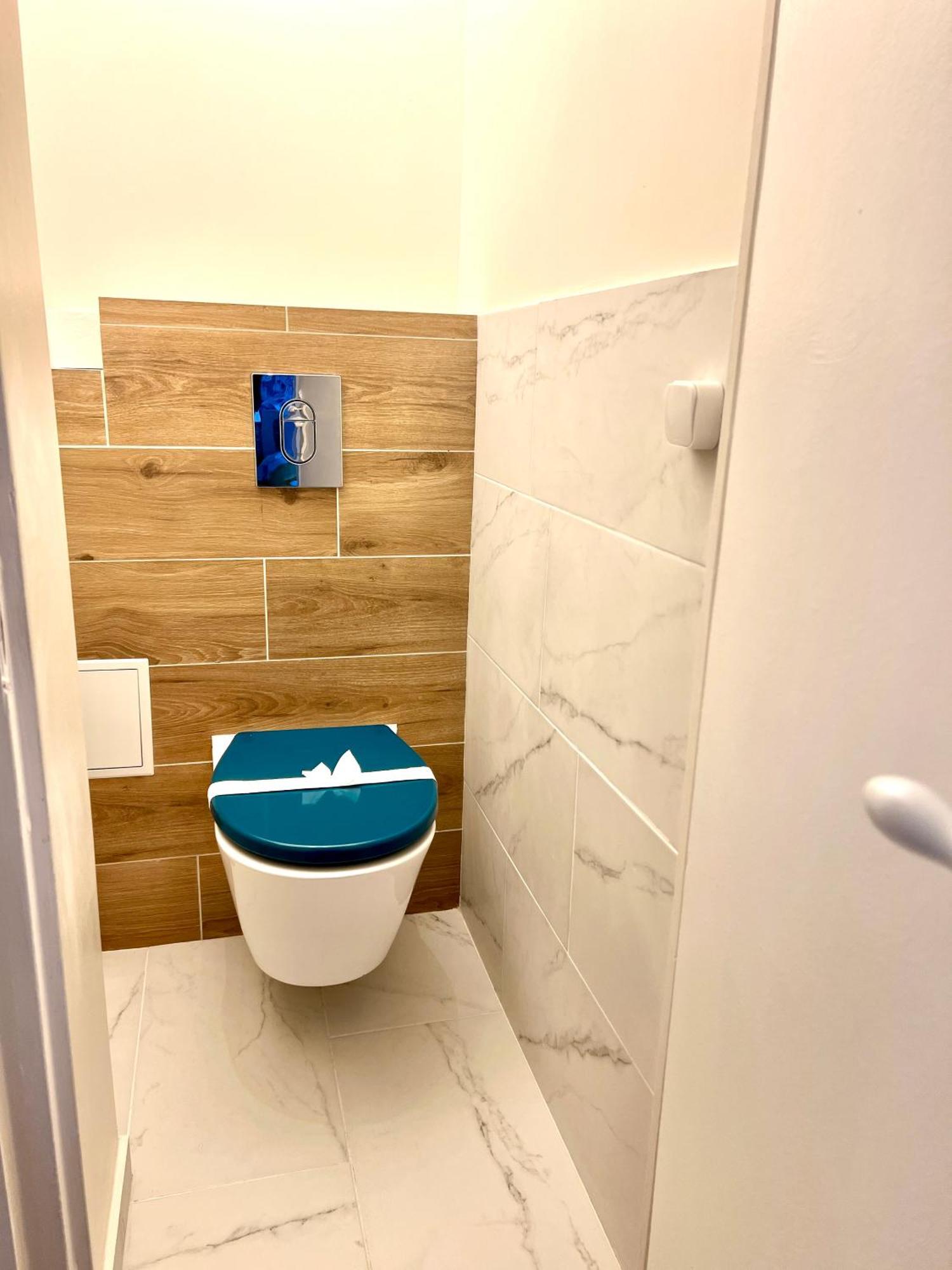 Guest House Close To Disney! Монтеврен Экстерьер фото