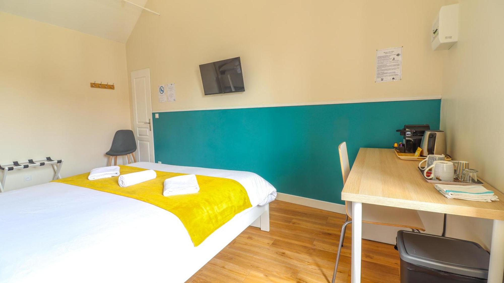 Guest House Close To Disney! Монтеврен Экстерьер фото